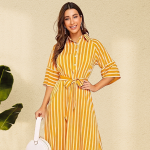 Mulher de Vestido Amarelo Midi Listrado Com Gola Moda Feminina