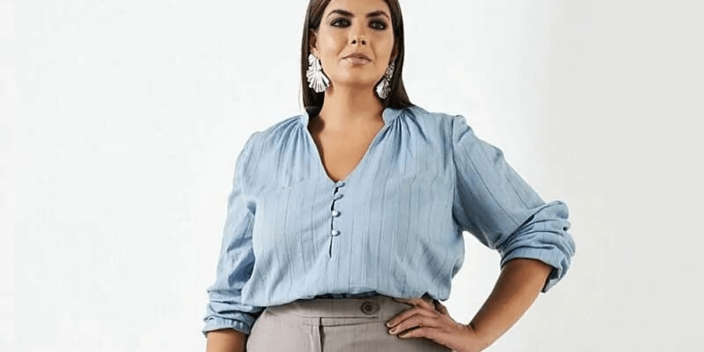 Camisa com Decote em V